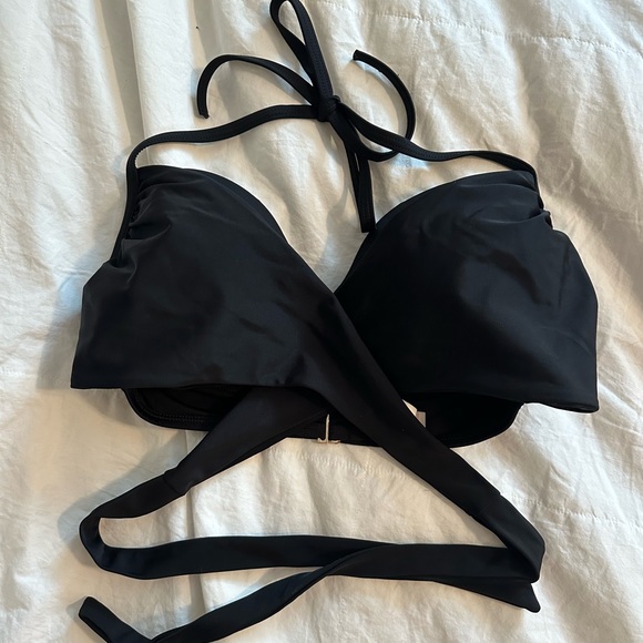 Worn Twice❗️ Victoria’s Secret Swim underwire wrap bikini top - Picture 2 of 5